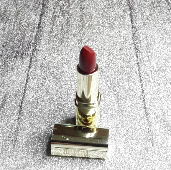Milani matte Confident lipstick no.67 - Picture 2 of 2